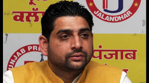 आम आदमी पार्टी छोड़कर  भाजपा में शामिल हुए विधायक शीतल अंगुराल को झटका